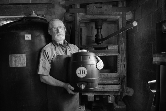 2012-05-17 -  John Batchelor, cidermaker, Maplehurst
